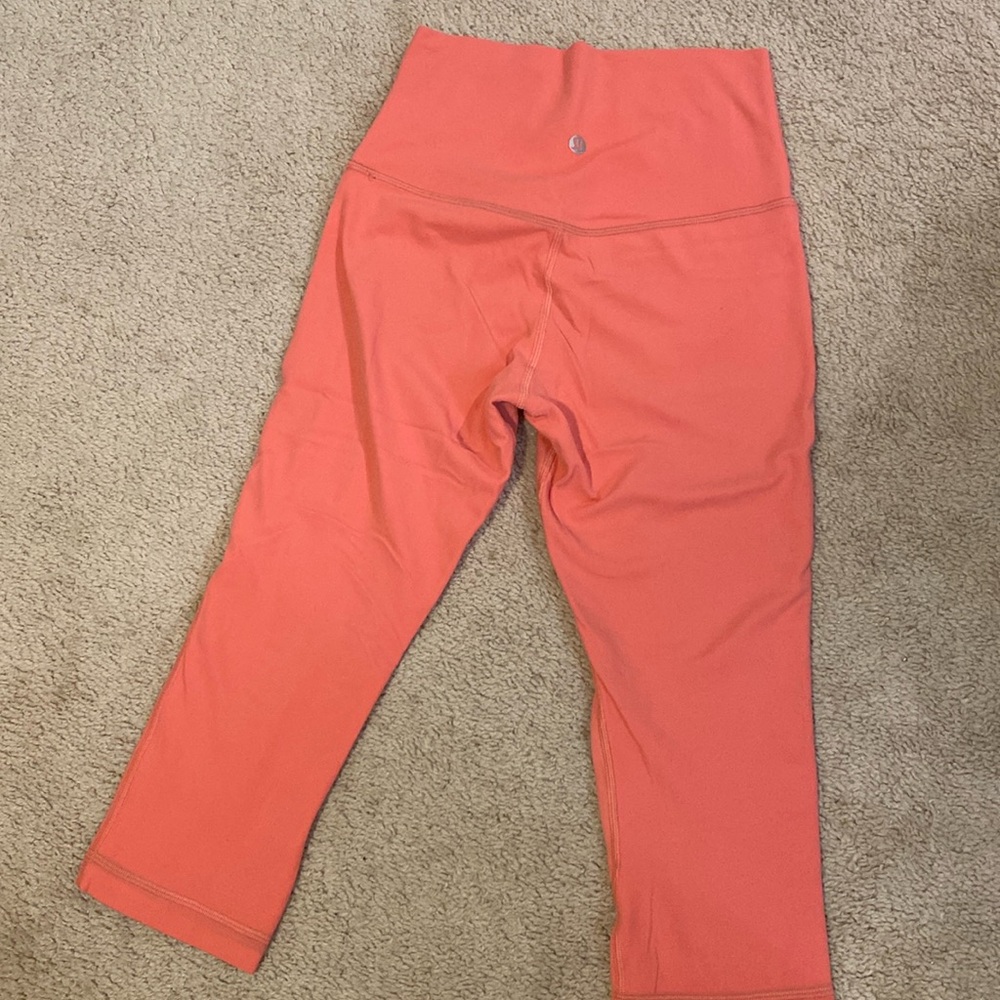 Lululemon pink capri leggings Size 4